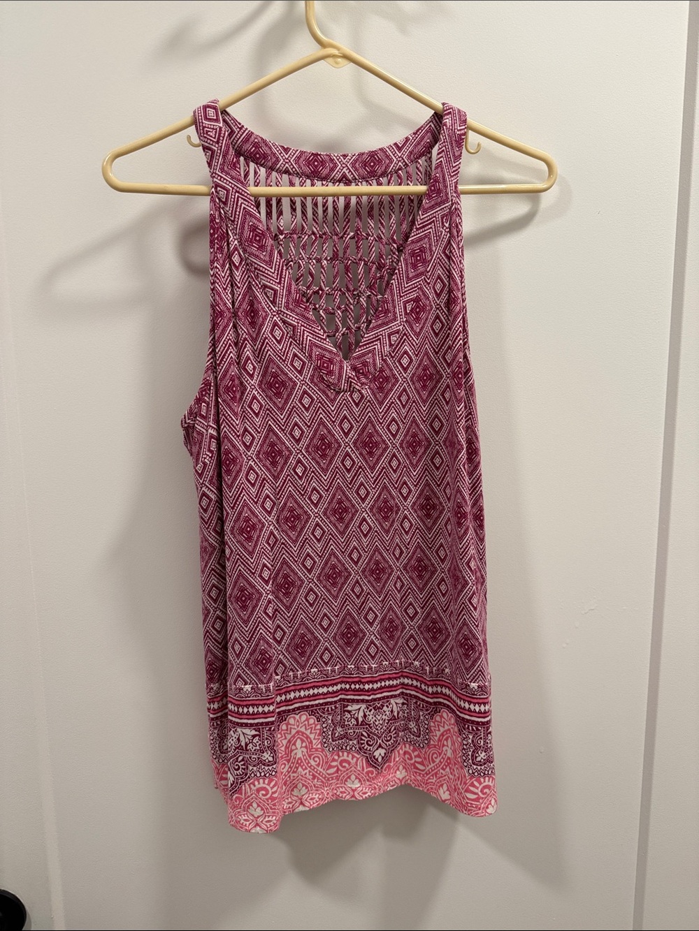 Skies Are Blue Pink Patterned Macramé Back Tank Top